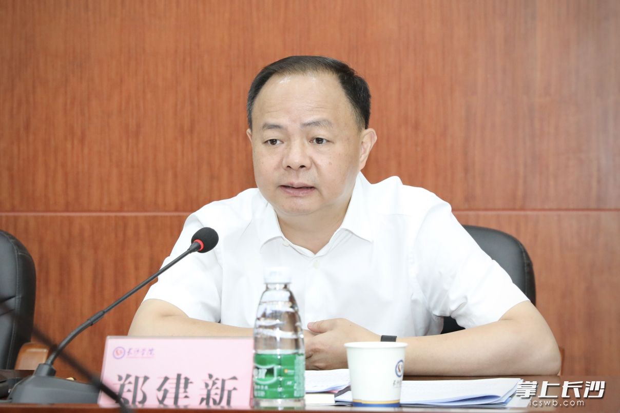 @万搏在线，蒋昌忠郑建新调研时要求……